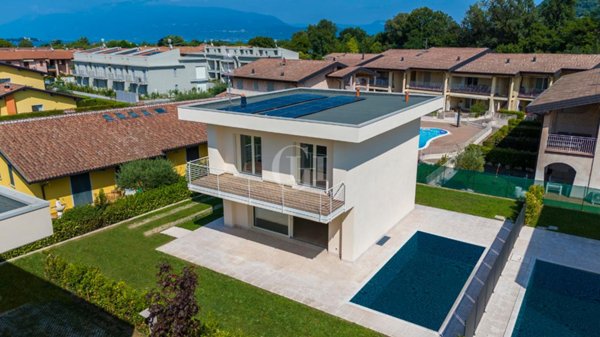 casa indipendente in vendita a Manerba del Garda