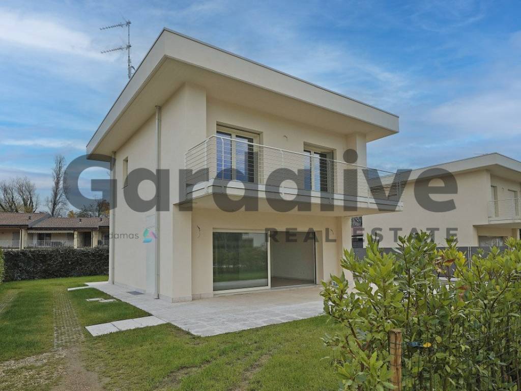 casa indipendente in vendita a Manerba del Garda
