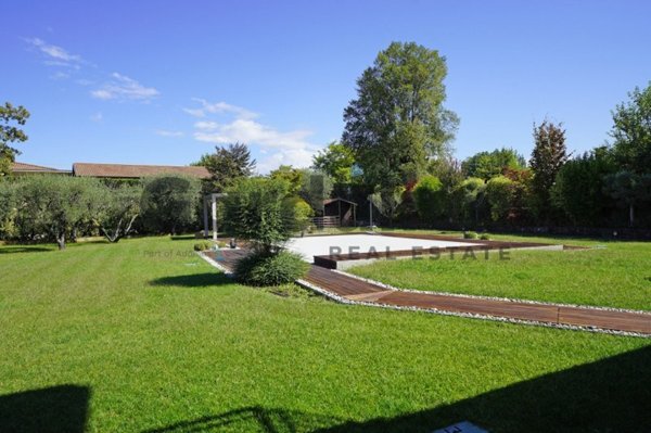 casa indipendente in vendita a Manerba del Garda
