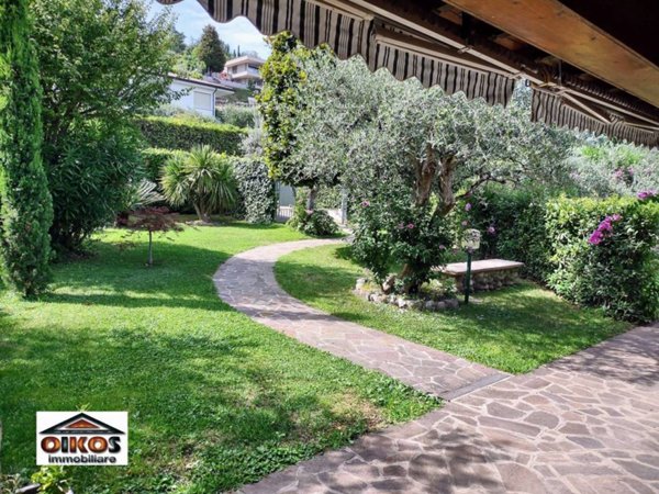 casa indipendente in vendita a Manerba del Garda