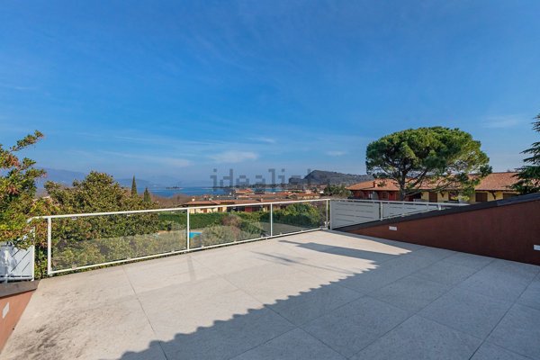 casa indipendente in vendita a Manerba del Garda