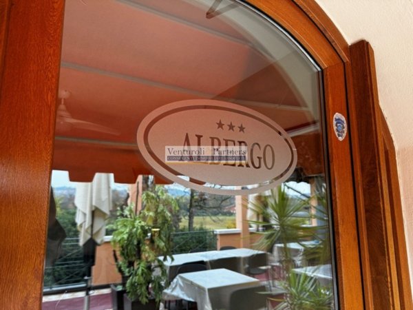negozio in vendita a Manerba del Garda