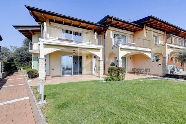 appartamento in vendita a Manerba del Garda in zona Montinelle