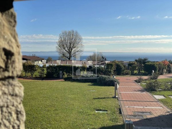 appartamento in vendita a Manerba del Garda in zona Montinelle