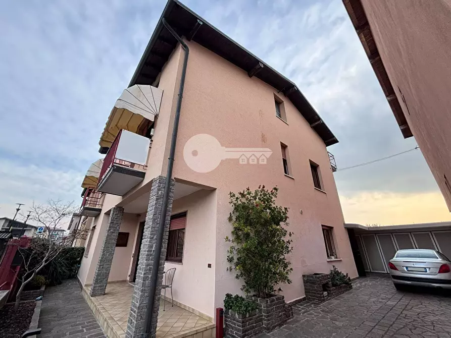 casa indipendente in vendita a Manerba del Garda