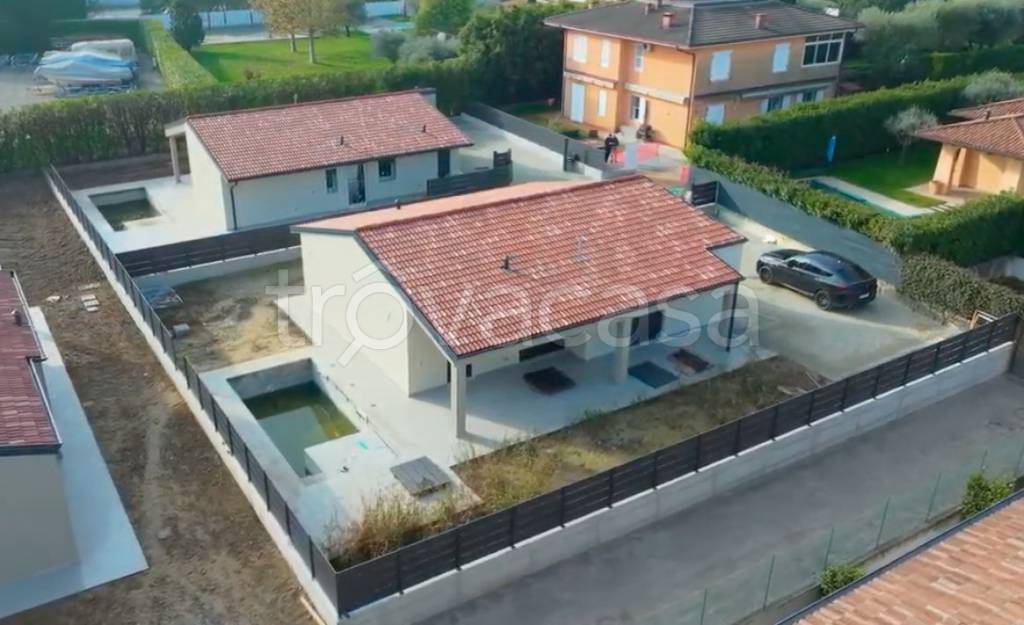casa indipendente in vendita a Manerba del Garda