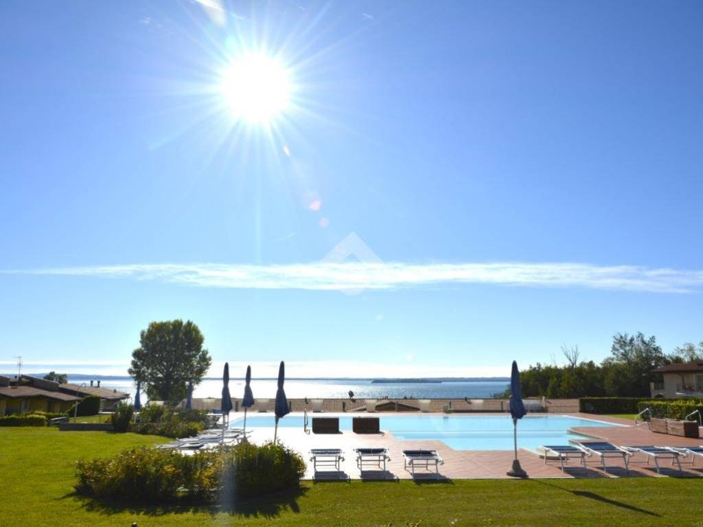 appartamento in vendita a Manerba del Garda in zona Solarolo