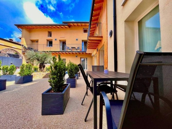 appartamento in vendita a Manerba del Garda in zona Solarolo