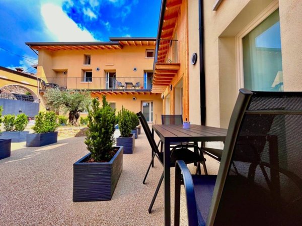 appartamento in vendita a Manerba del Garda in zona Solarolo