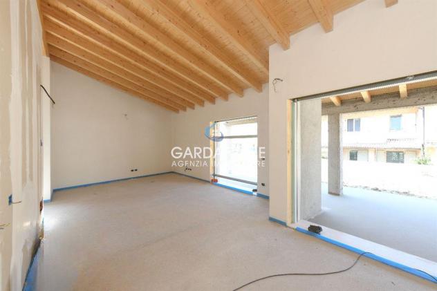 casa indipendente in vendita a Manerba del Garda