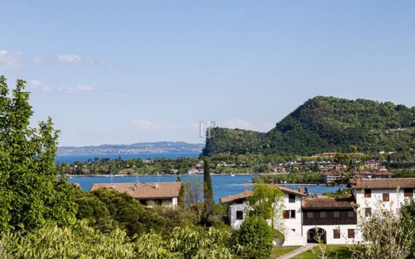 appartamento in vendita a Manerba del Garda in zona Pieve Vecchia