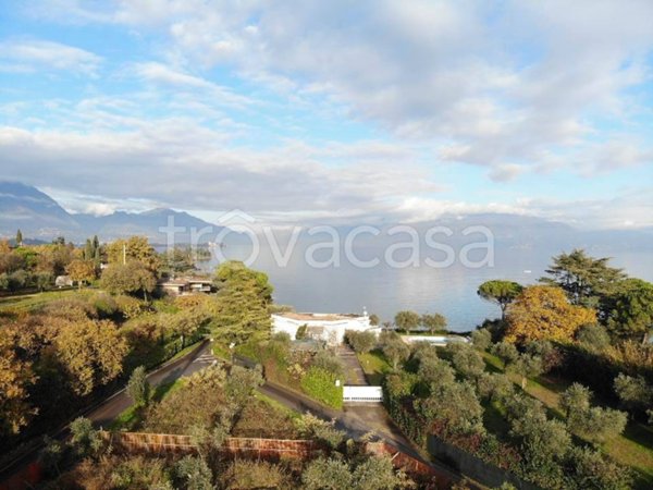 casa indipendente in vendita a Manerba del Garda in zona Solarolo