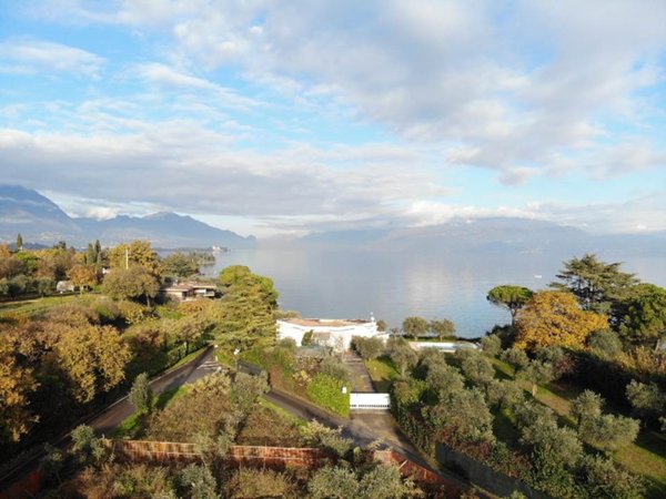 casa indipendente in vendita a Manerba del Garda