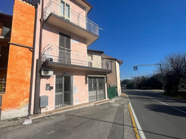 casa indipendente in vendita a Manerba del Garda