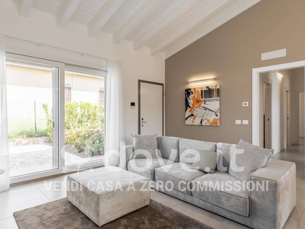 casa indipendente in vendita a Manerba del Garda