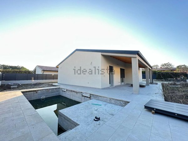casa indipendente in vendita a Manerba del Garda