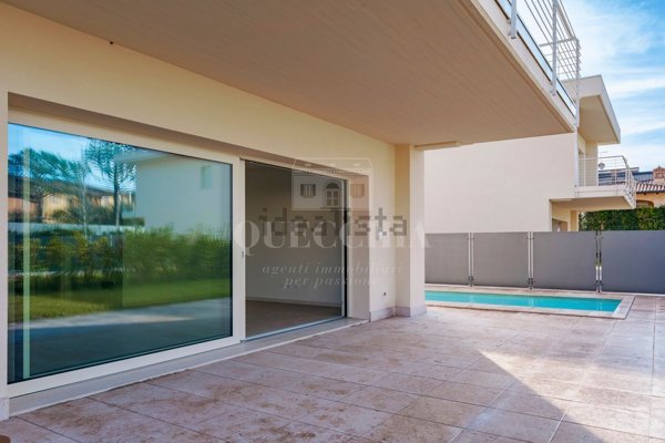 casa indipendente in vendita a Manerba del Garda