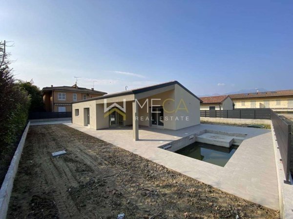 casa indipendente in vendita a Manerba del Garda