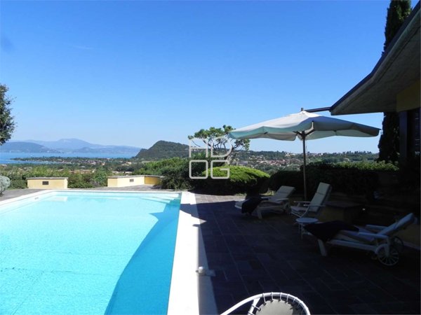 casa indipendente in vendita a Manerba del Garda