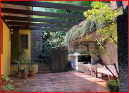 casa indipendente in vendita a Manerba del Garda