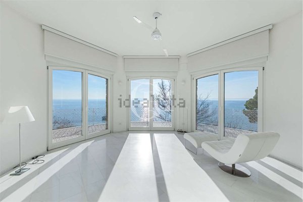 casa indipendente in vendita a Manerba del Garda in zona Solarolo