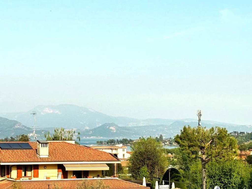 appartamento in vendita a Manerba del Garda in zona Pieve Vecchia
