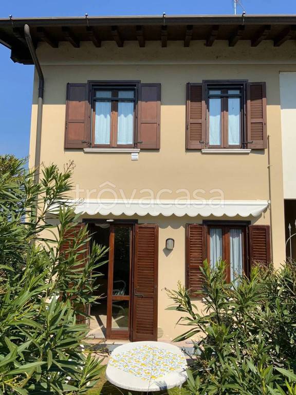 appartamento in vendita a Manerba del Garda in zona Solarolo