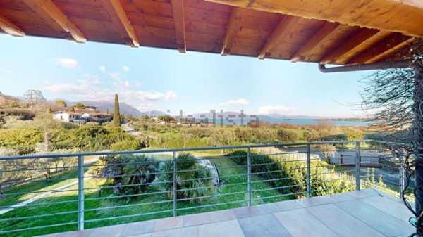 casa indipendente in vendita a Manerba del Garda