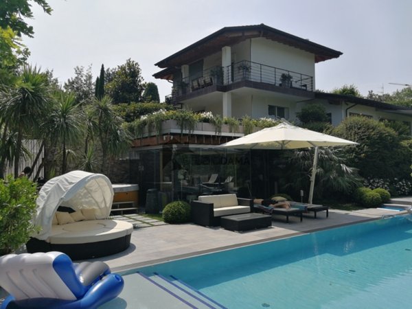 casa indipendente in vendita a Manerba del Garda