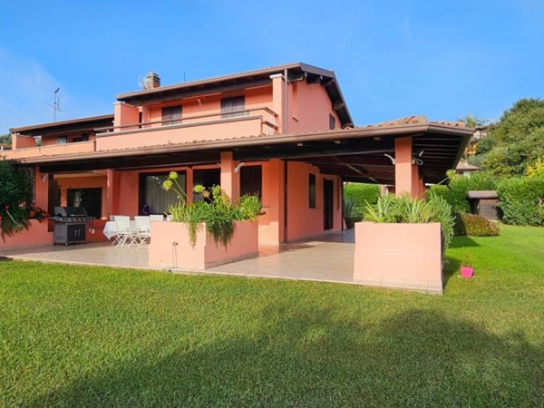 casa indipendente in vendita a Manerba del Garda
