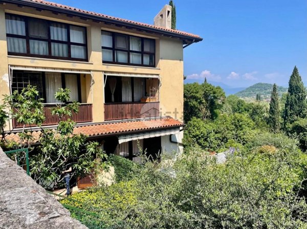 appartamento in vendita a Manerba del Garda in zona Solarolo