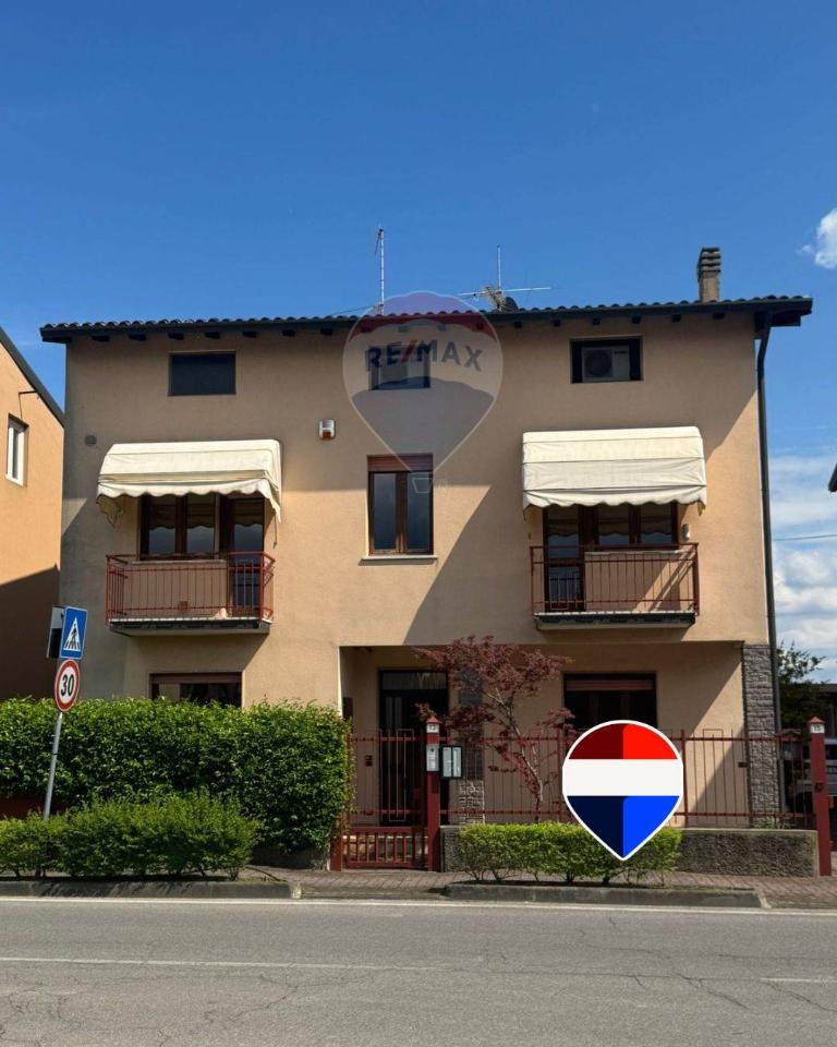 casa indipendente in vendita a Manerba del Garda in zona Montinelle