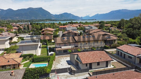 casa indipendente in vendita a Manerba del Garda