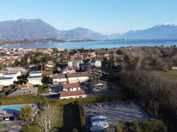 casa indipendente in vendita a Manerba del Garda