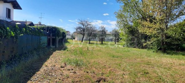 casa indipendente in vendita a Manerba del Garda in zona Solarolo