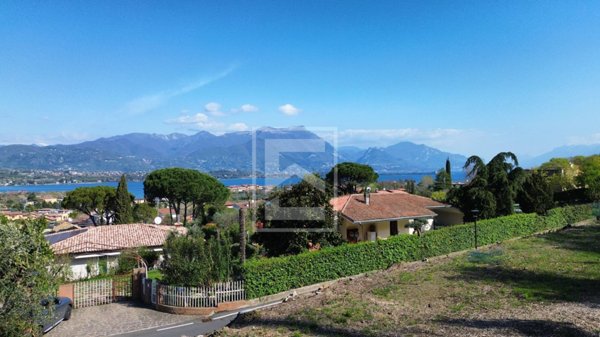 terreno edificabile in vendita a Manerba del Garda in zona Montinelle