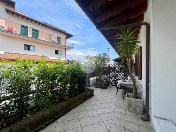 appartamento in vendita a Manerba del Garda in zona Montinelle