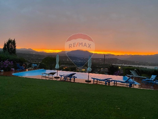 casa indipendente in vendita a Manerba del Garda