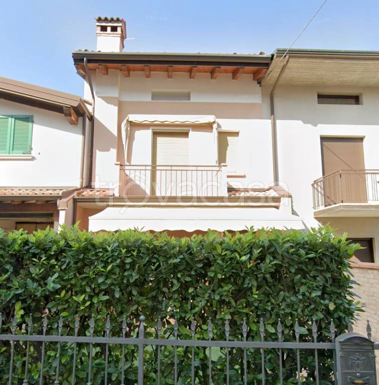 casa indipendente in vendita a Manerba del Garda