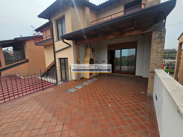 casa indipendente in vendita a Manerba del Garda