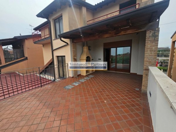 casa indipendente in vendita a Manerba del Garda