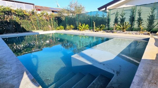 casa indipendente in vendita a Manerba del Garda