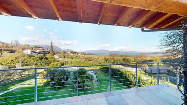 casa indipendente in vendita a Manerba del Garda
