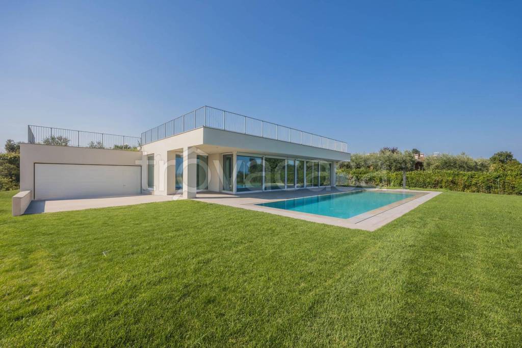 casa indipendente in vendita a Manerba del Garda