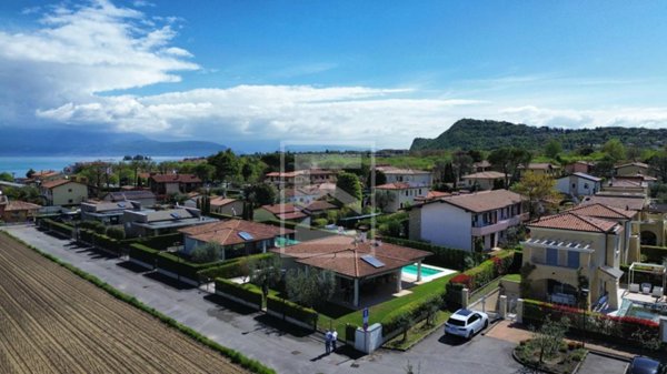casa indipendente in vendita a Manerba del Garda