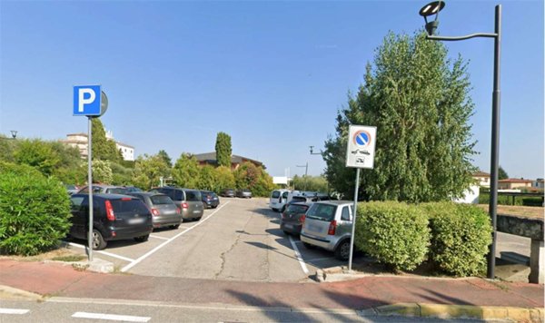casa indipendente in vendita a Manerba del Garda in zona Solarolo