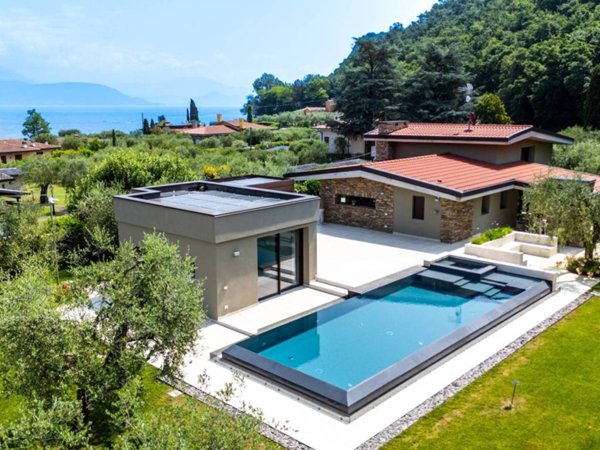 casa indipendente in vendita a Manerba del Garda
