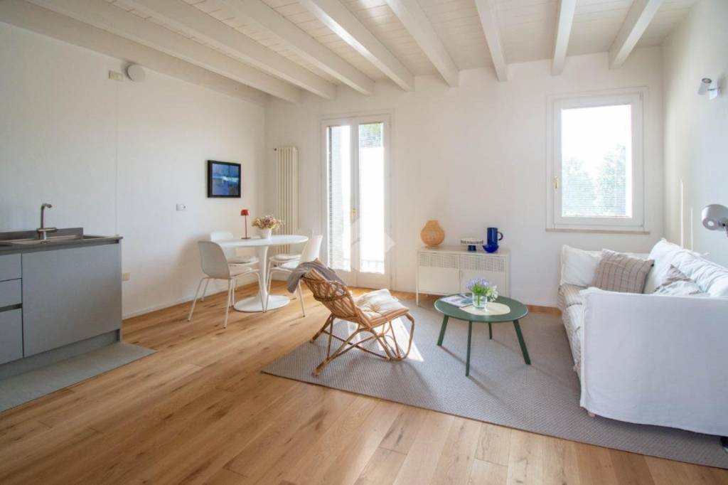 appartamento in vendita a Manerba del Garda in zona Montinelle