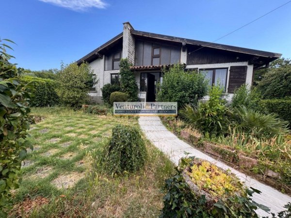 casa indipendente in vendita a Manerba del Garda