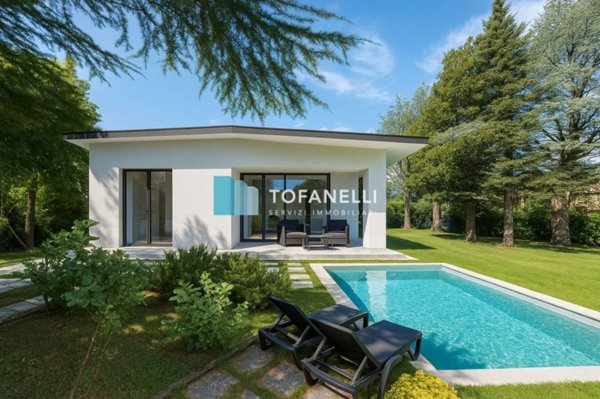 casa indipendente in vendita a Manerba del Garda